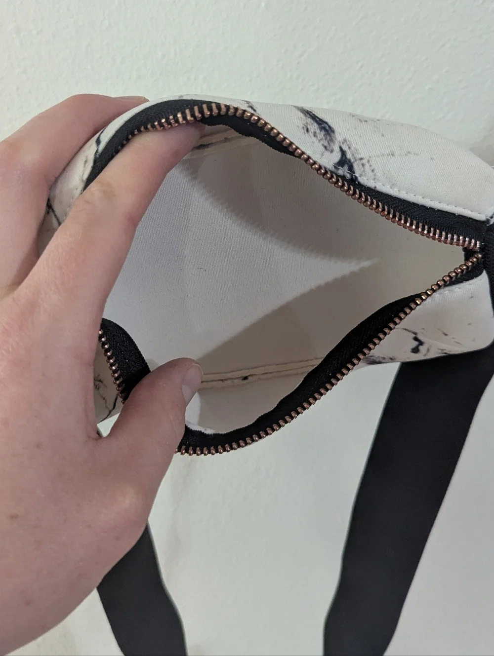NWOT White Marbled Belt Bag - Picture 5 of 5